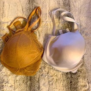 2 womens bra’s 1 large, 1 38c